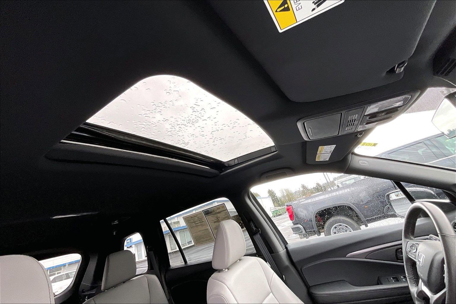 Used 2025 Honda Passport EX-L image 22