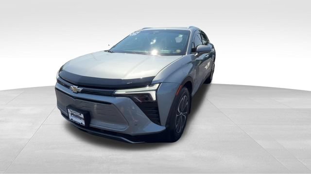 Certified 2025 Chevrolet Blazer EV LT w/ Super Cruise Package AWD/4WD image 2