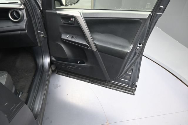 Used 2016 Toyota RAV4 LE FWD image 74