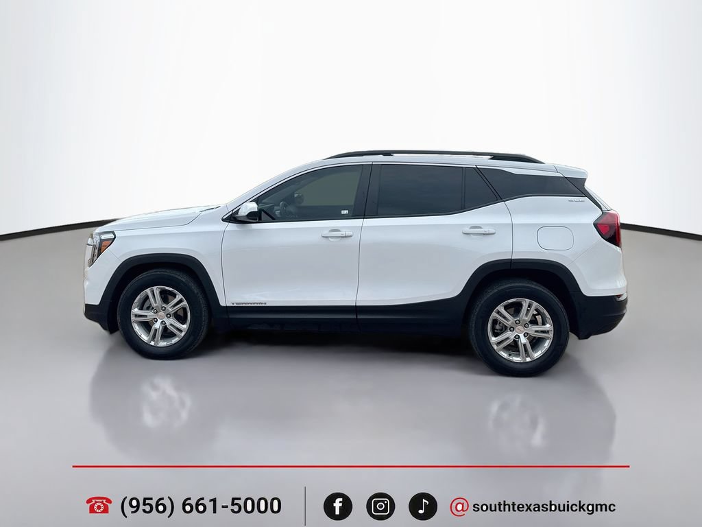 Used 2024 GMC Terrain SLE w/ Driver Convenience Package FWD image 4