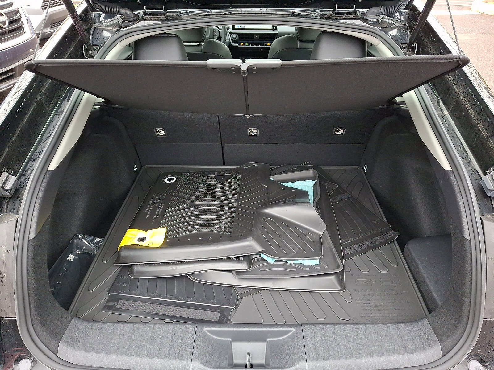 Used 2025 Toyota Prius AWD image 29