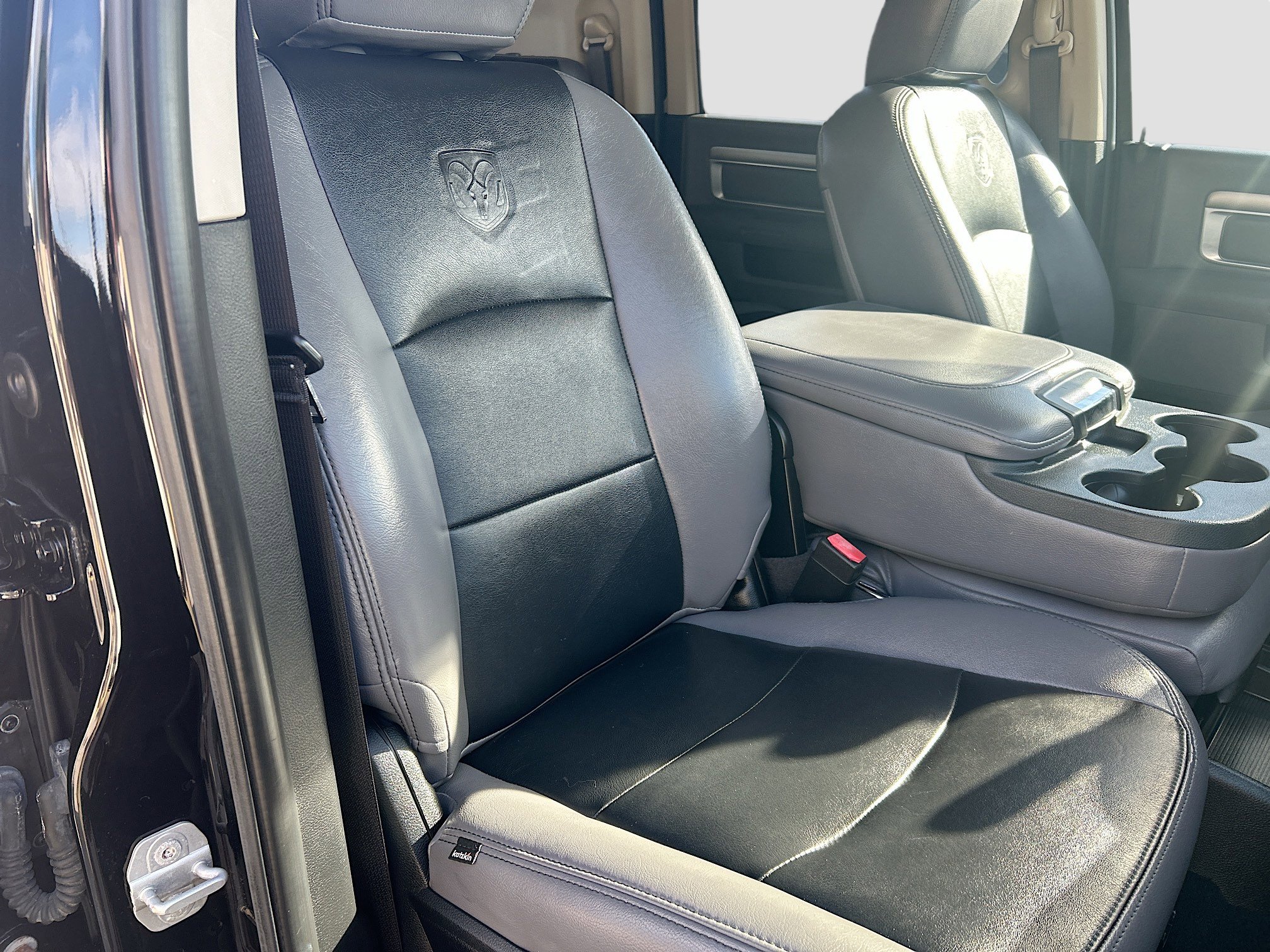 Used 2015 RAM 2500 Big Horn image 28