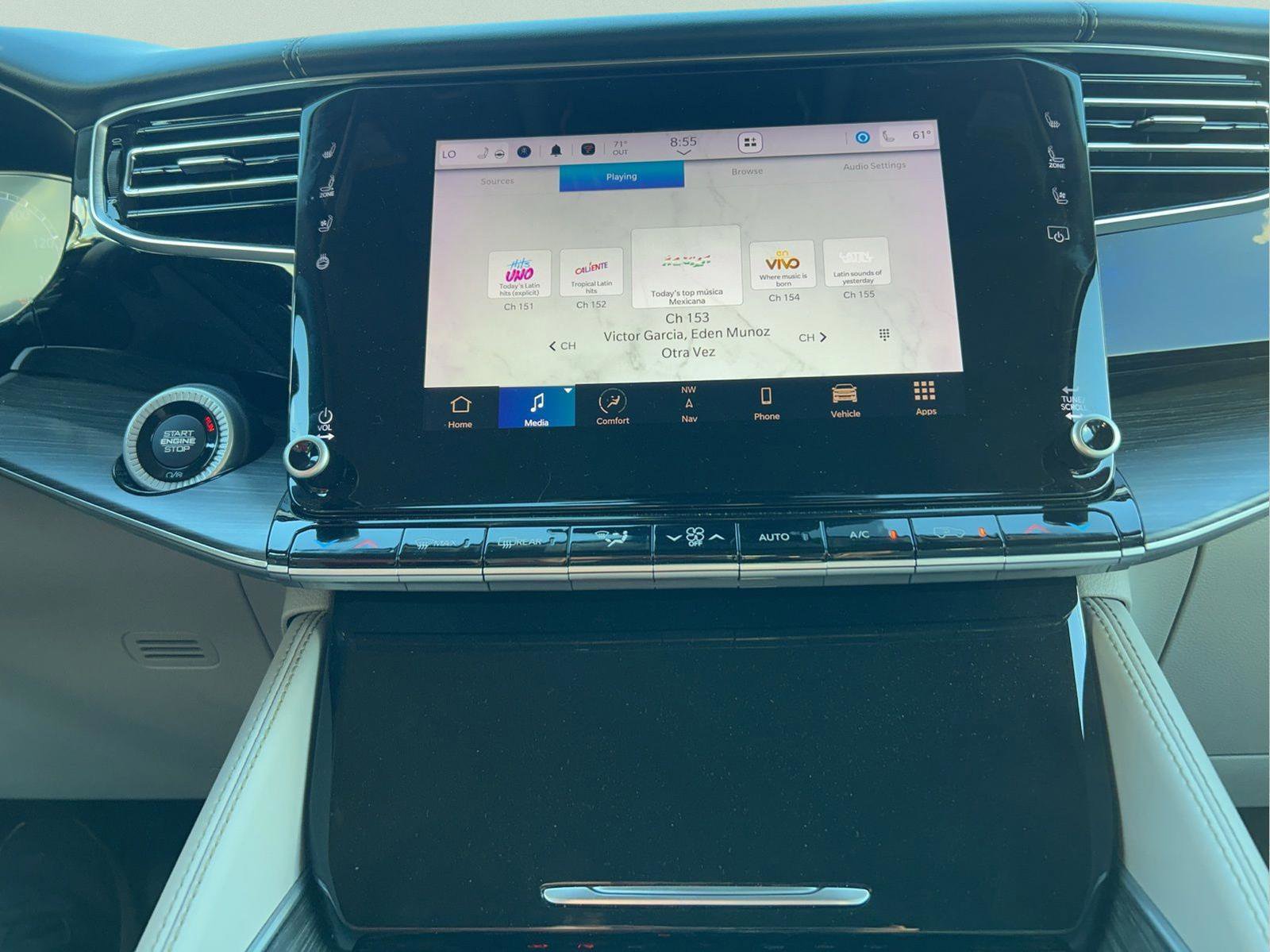 Used 2023 Jeep Wagoneer Series III w/ Preferred Equipment Group image 18