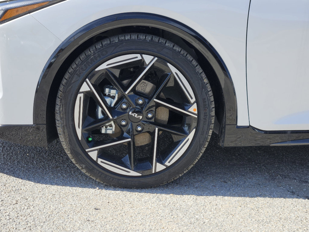 New 2026 Kia K4 GT-Line image 7