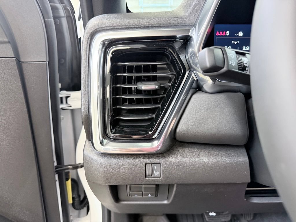 New 2026 GMC Canyon Elevation w/ Technology Package AWD/4WD image 36