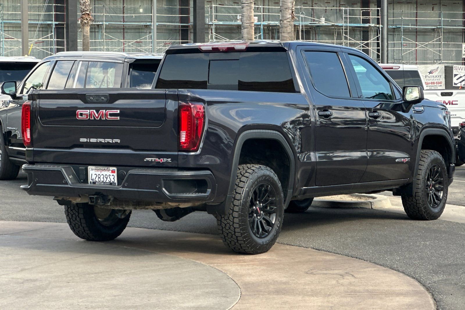 Used 2023 GMC Sierra 1500 AT4X image 4