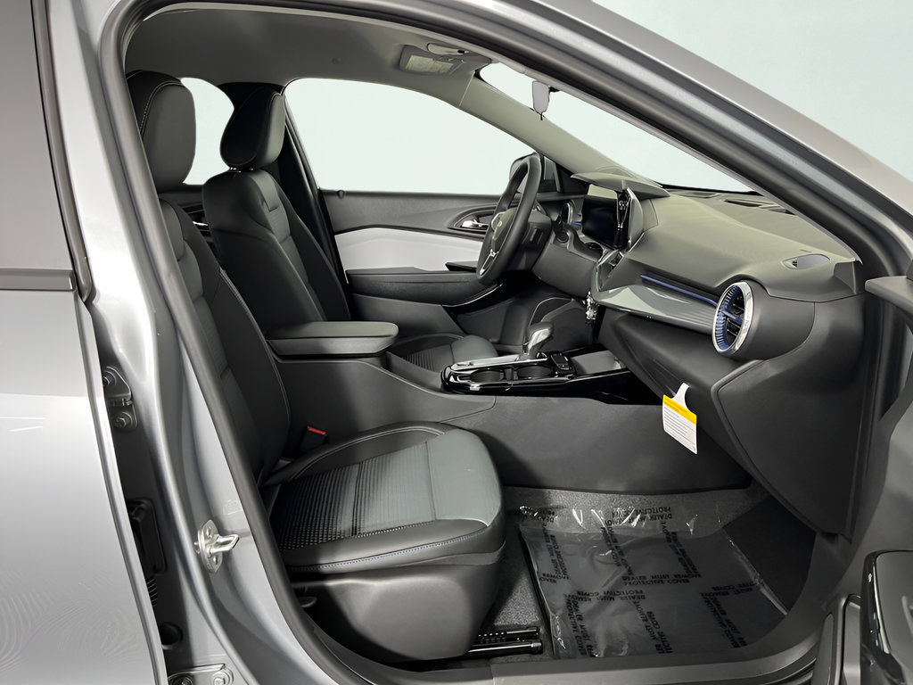 New 2026 Chevrolet Trax LT w/ LT Convenience Package FWD image 12