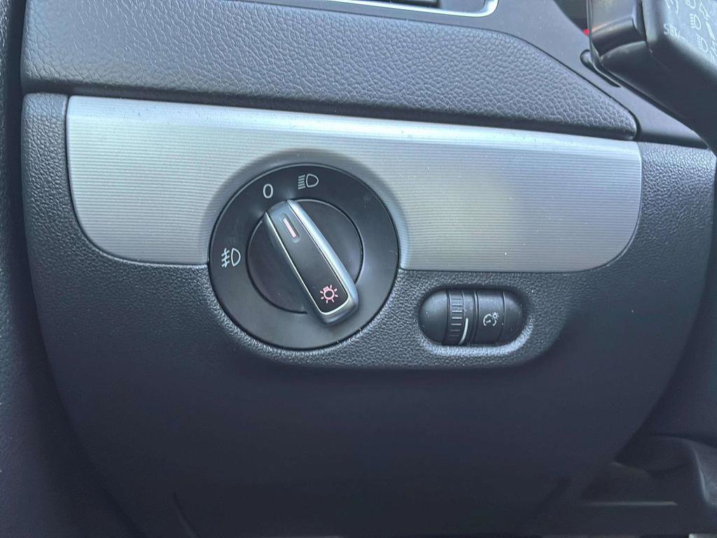 Used 2014 Volkswagen Jetta GLI Autobahn image 15