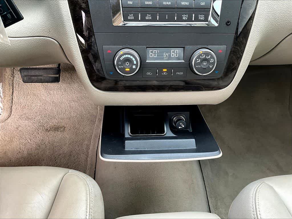 Used 2008 Cadillac DTS FWD image 17