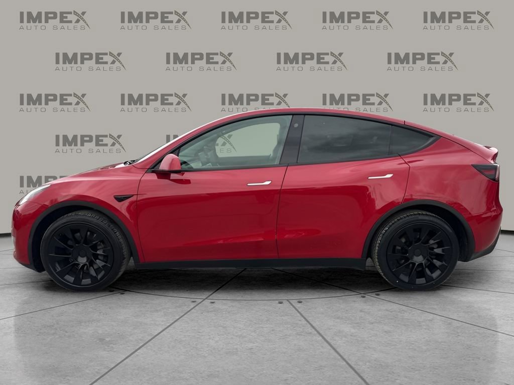 Used 2022 Tesla Model Y Long Range image 2