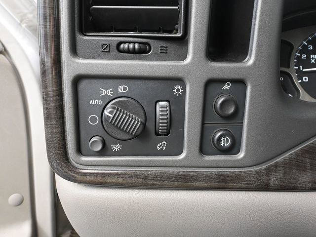 Used 2006 GMC Sierra 1500 Denali w/ Onstar Plus Package image 31