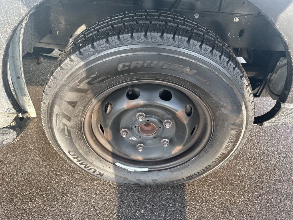 Used 2019 Ford Transit 250 130 Low Roof w/ Exterior Upgrade Package image 33