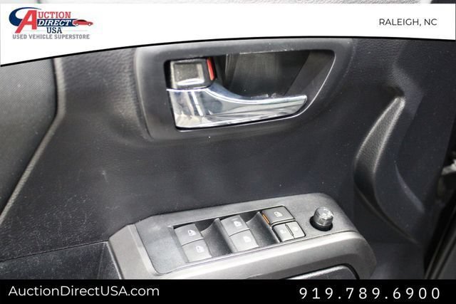 Used 2021 Toyota Tacoma TRD Off-Road AWD/4WD image 18