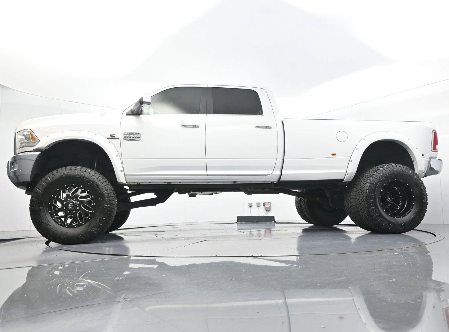 Used 2018 RAM 3500 Laramie Longhorn w/ Longhorn Southfork Package AWD/4WD image 47