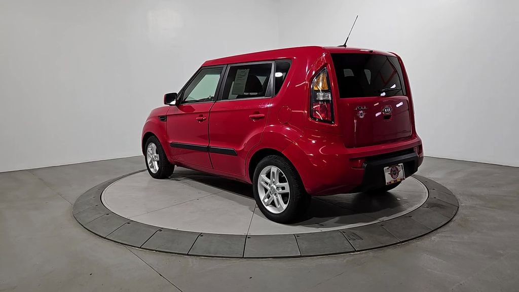 Used 2011 Kia Soul + image 3