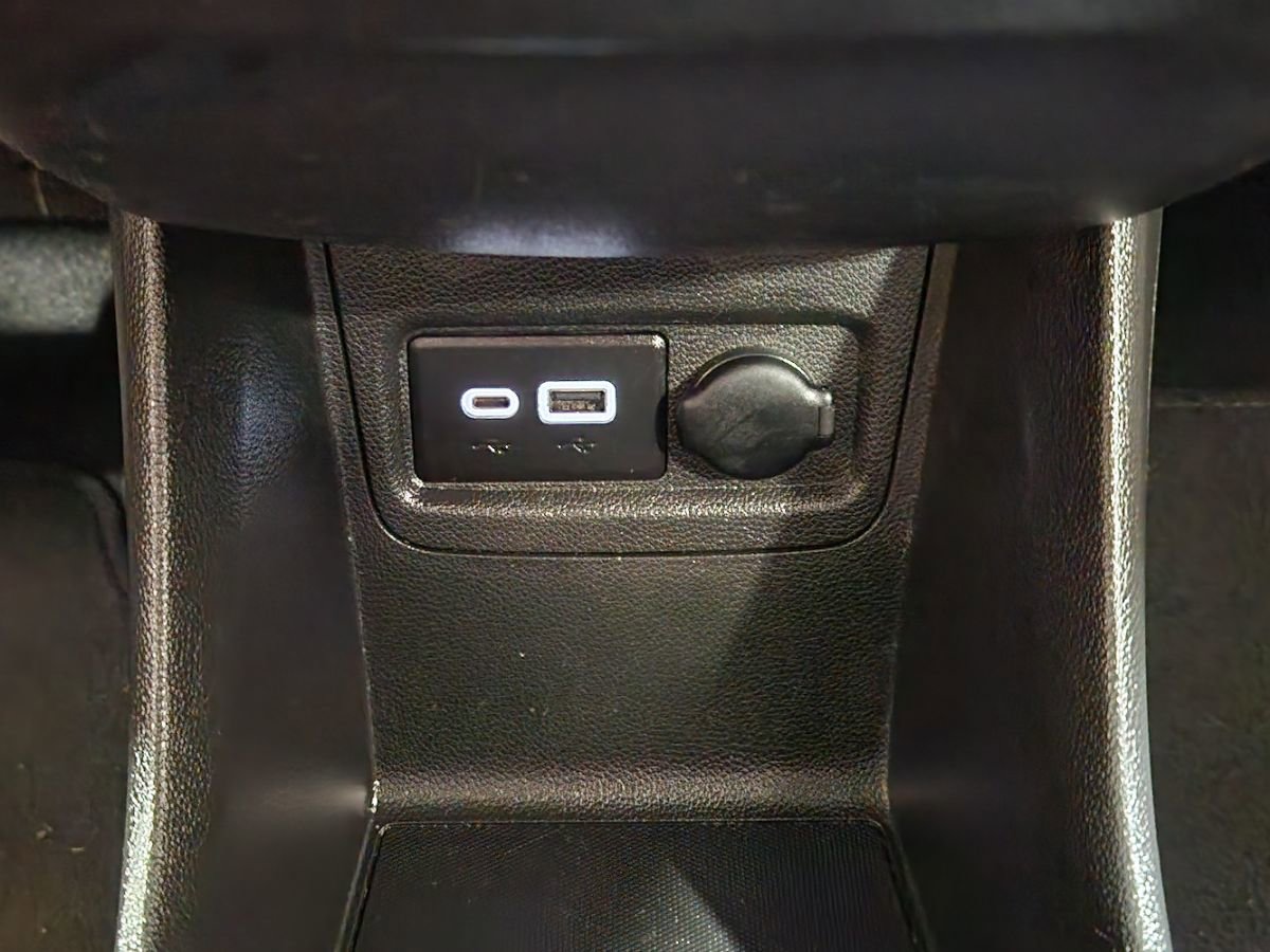 Used 2020 Chevrolet Spark LT image 40