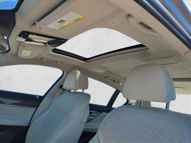 Used 2017 BMW 740i RWD image 23