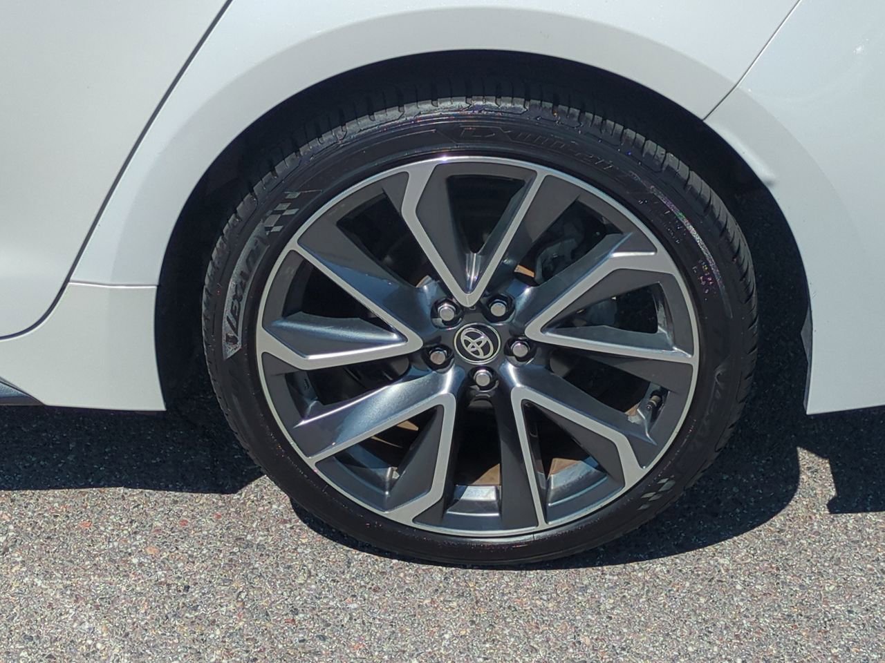 Used 2021 Toyota Corolla XSE w/ Carpet Mat Package (TMS) FWD image 31
