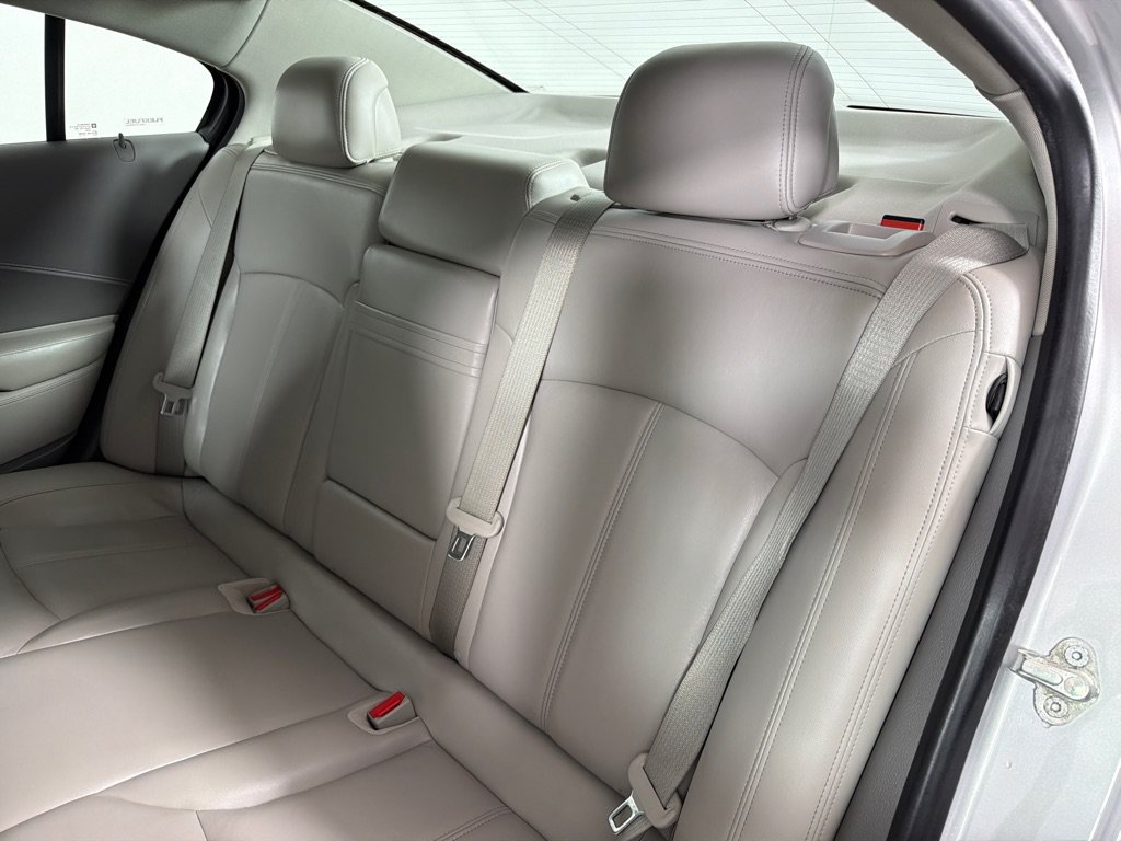 Used 2013 Buick LaCrosse Leather FWD image 18
