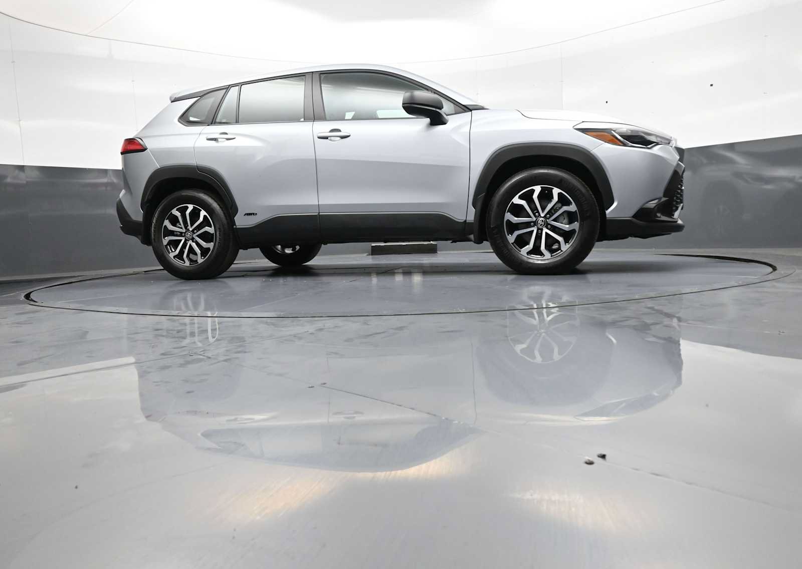 Certified 2024 Toyota Corolla Cross AWD Hybrid image 26