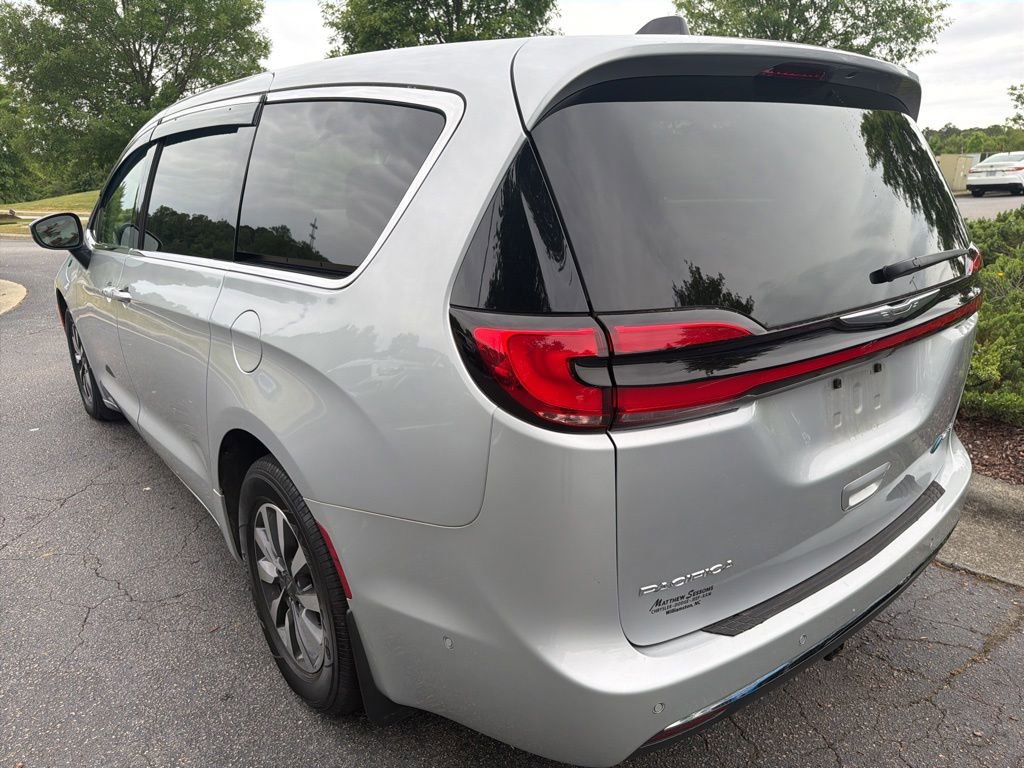 Used 2023 Chrysler Pacifica Touring-L FWD image 29
