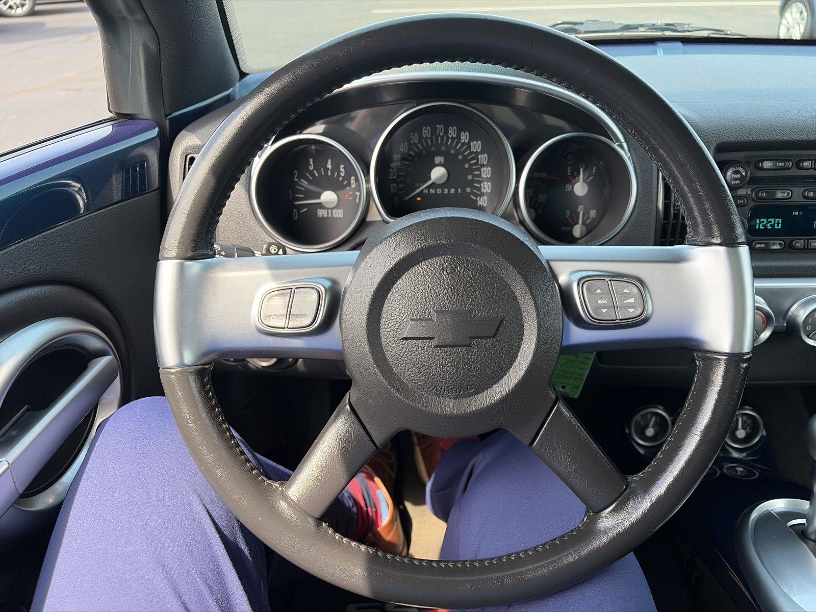 Used 2006 Chevrolet SSR w/ Preferred Equipment Group RWD image 16