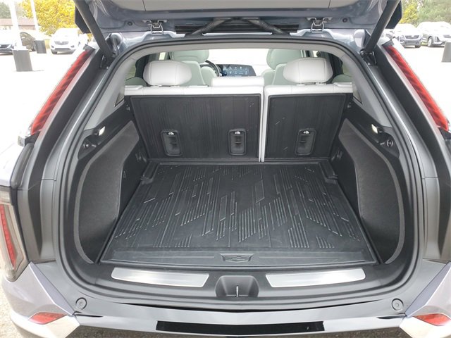 Certified 2025 Cadillac Optiq Luxury 2 w/ LPO, Floor Liner Package image 26