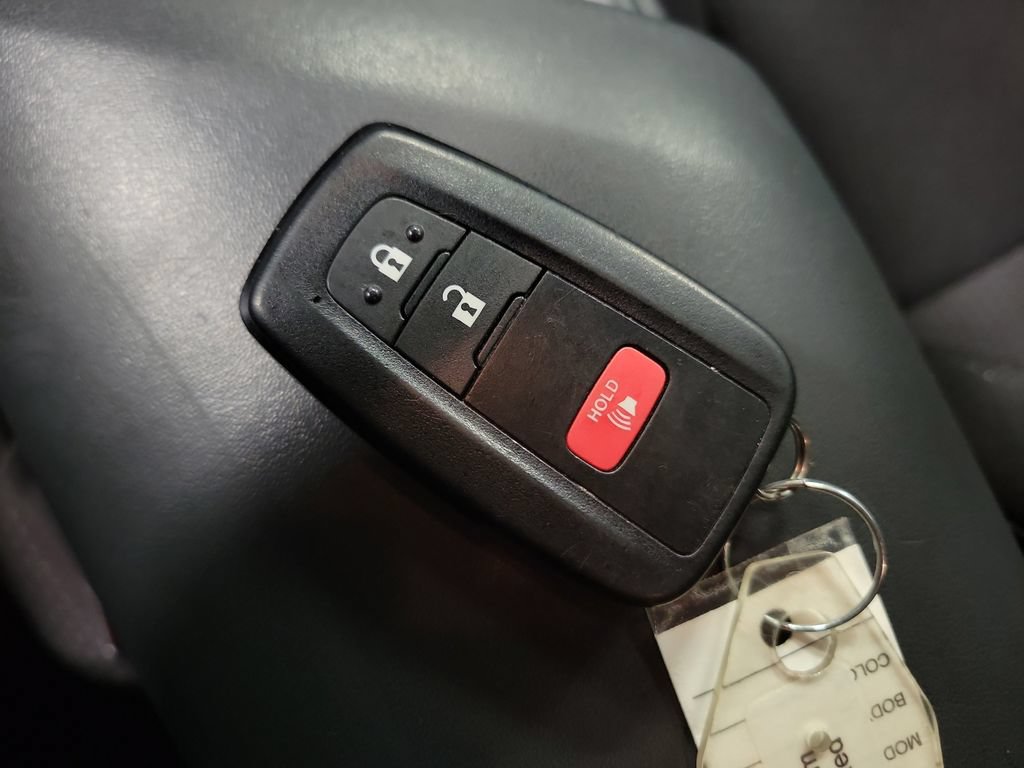 Used 2018 Toyota C-HR XLE FWD image 20