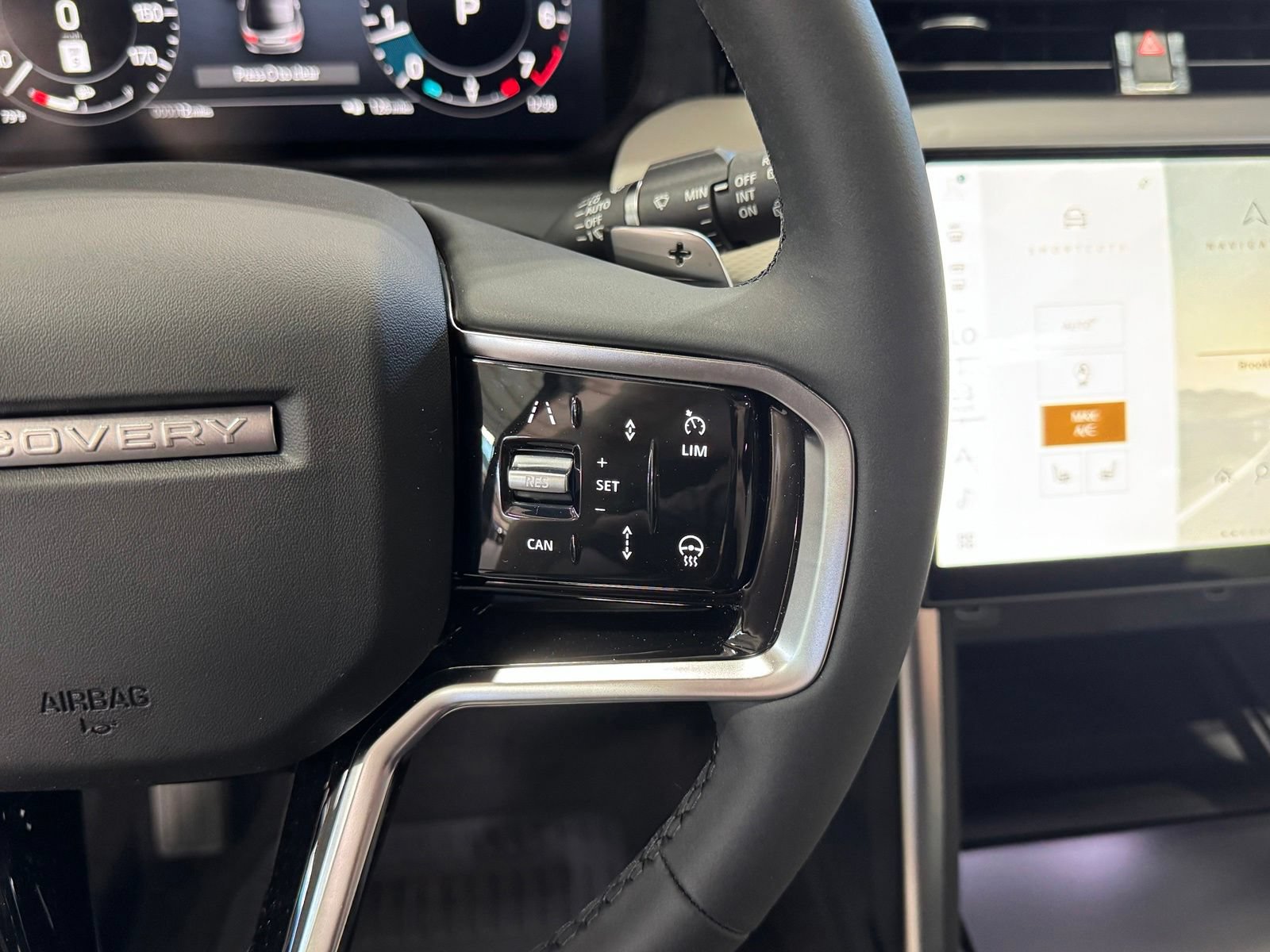 New 2026 Land Rover Discovery Sport Landmark AWD/4WD image 20