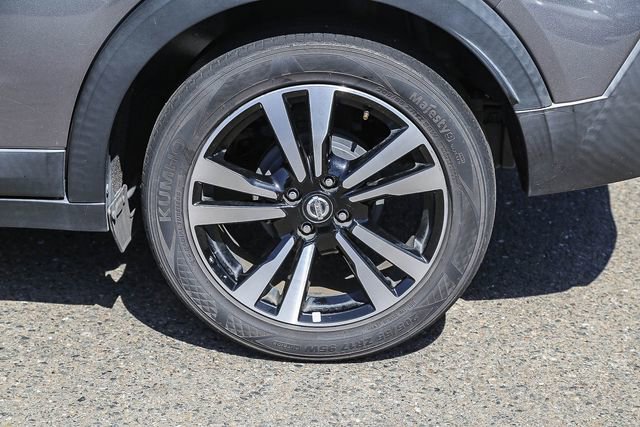 Used 2019 Nissan Kicks SV FWD image 12