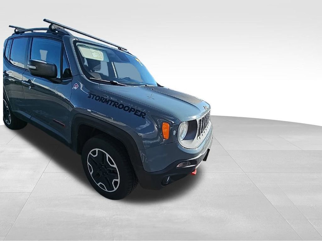 Used 2015 Jeep Renegade Trailhawk image 4