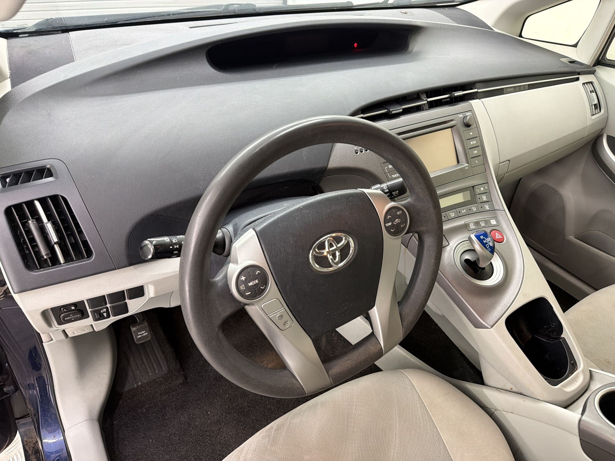 Used 2014 Toyota Prius Two FWD image 4