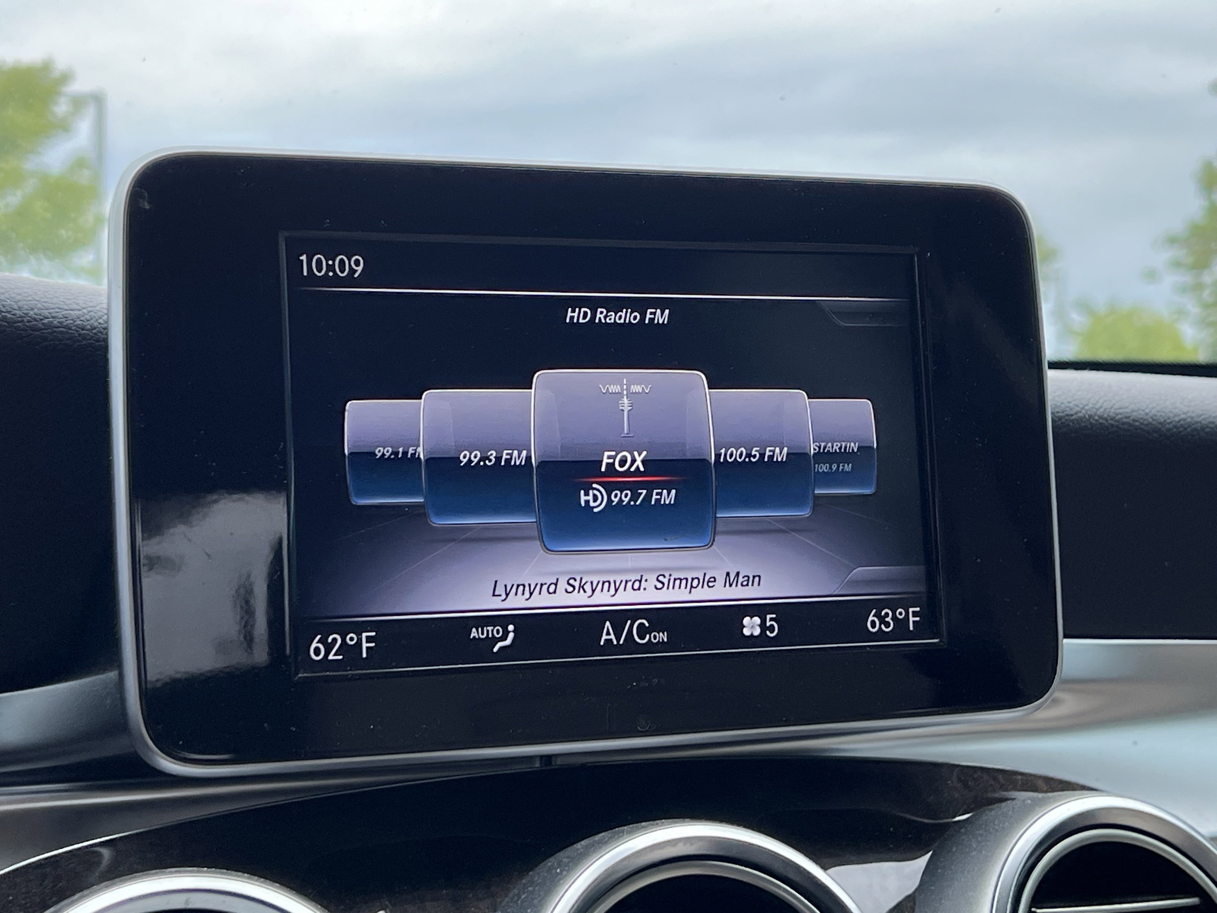 Used 2019 Mercedes-Benz GLC 300 image 25