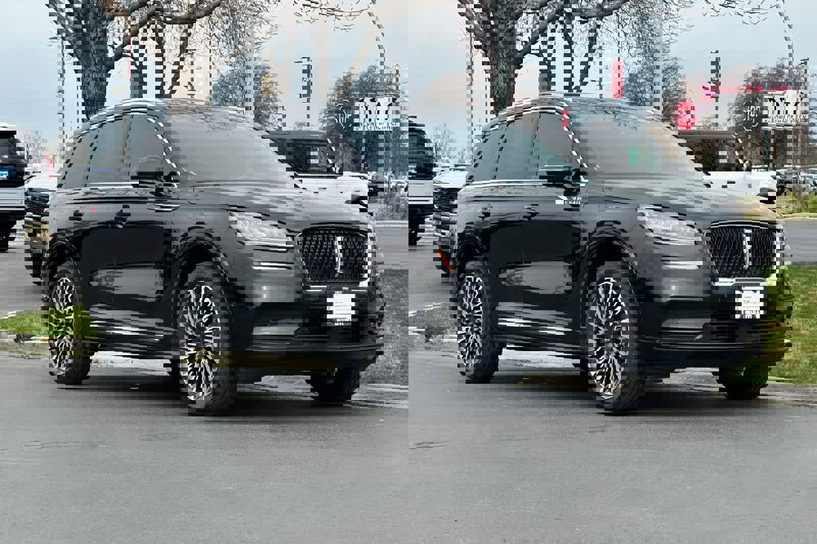 Certified 2022 Lincoln Corsair Reserve w/ Equipment Group 201A image 9