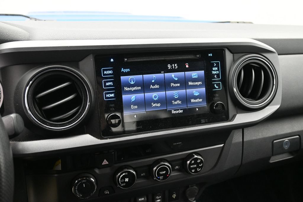 Used 2018 Toyota Tacoma TRD Sport AWD/4WD image 16