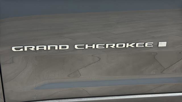 Used 2024 Jeep Grand Cherokee L Overland w/ Luxury Tech Group IV image 37