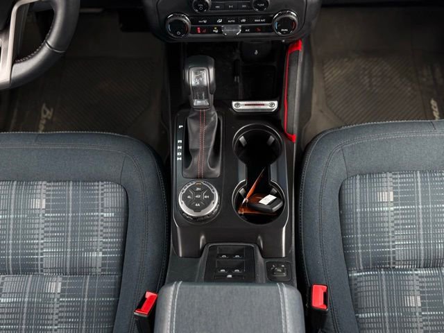 Used 2025 Ford Bronco Heritage Edition AWD/4WD image 30