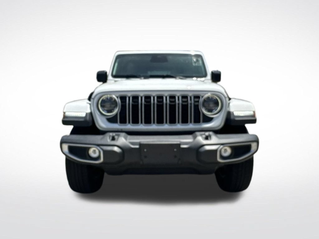 Used 2025 Jeep Wrangler Unlimited Sahara AWD/4WD image 5