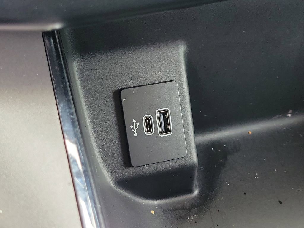 Used 2025 Ford F150 Lightning Flash image 29