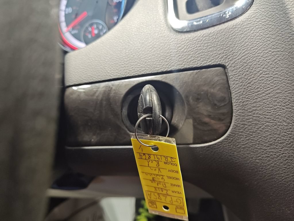Used 2018 Dodge Grand Caravan SE FWD image 21