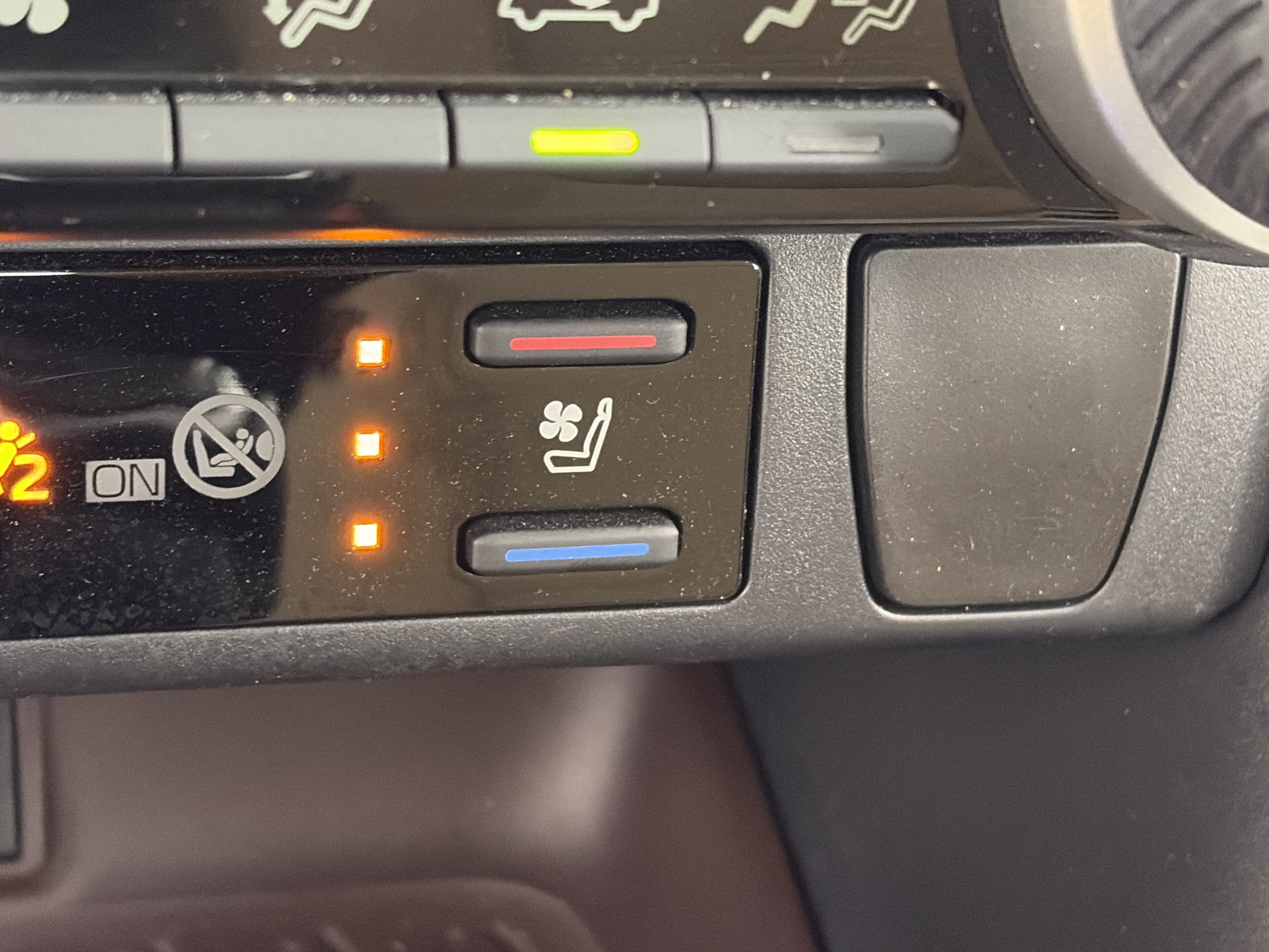 Used 2024 Toyota RAV4 Limited w/ Weather Package AWD/4WD image 24