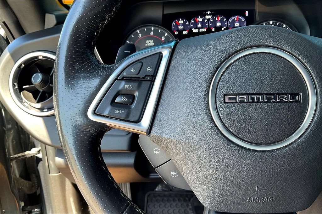 Used 2019 Chevrolet Camaro SS RWD image 9