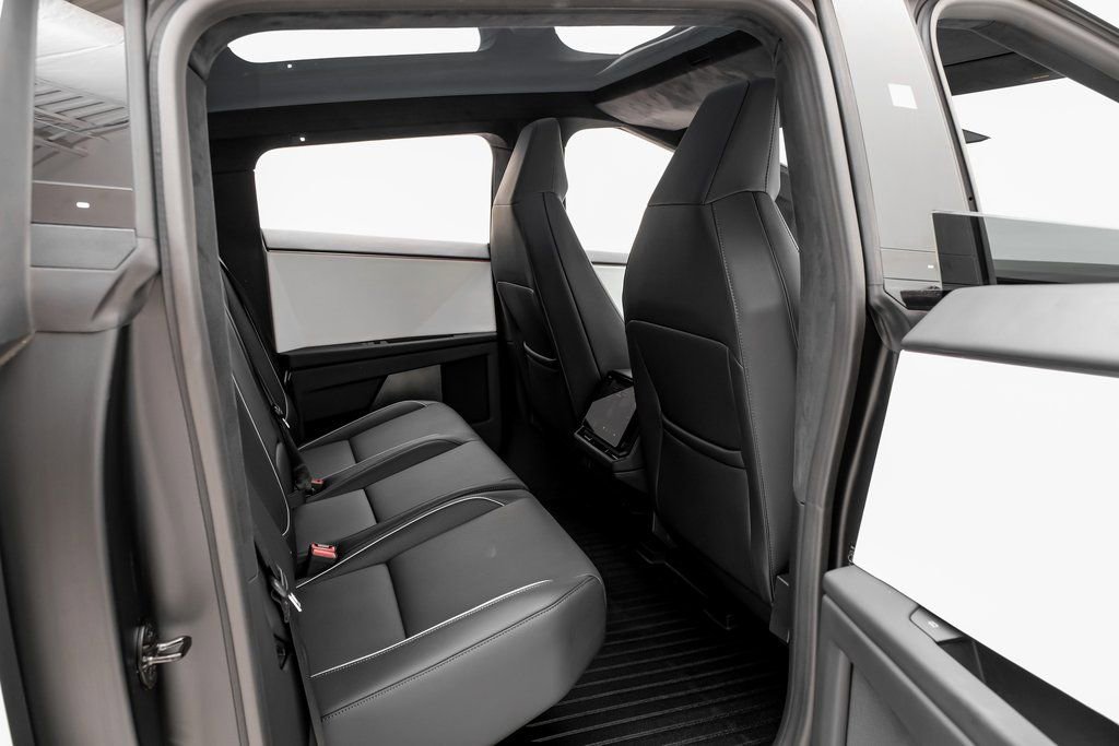 Used 2024 Tesla Cybertruck AWD Crew Cab image 37