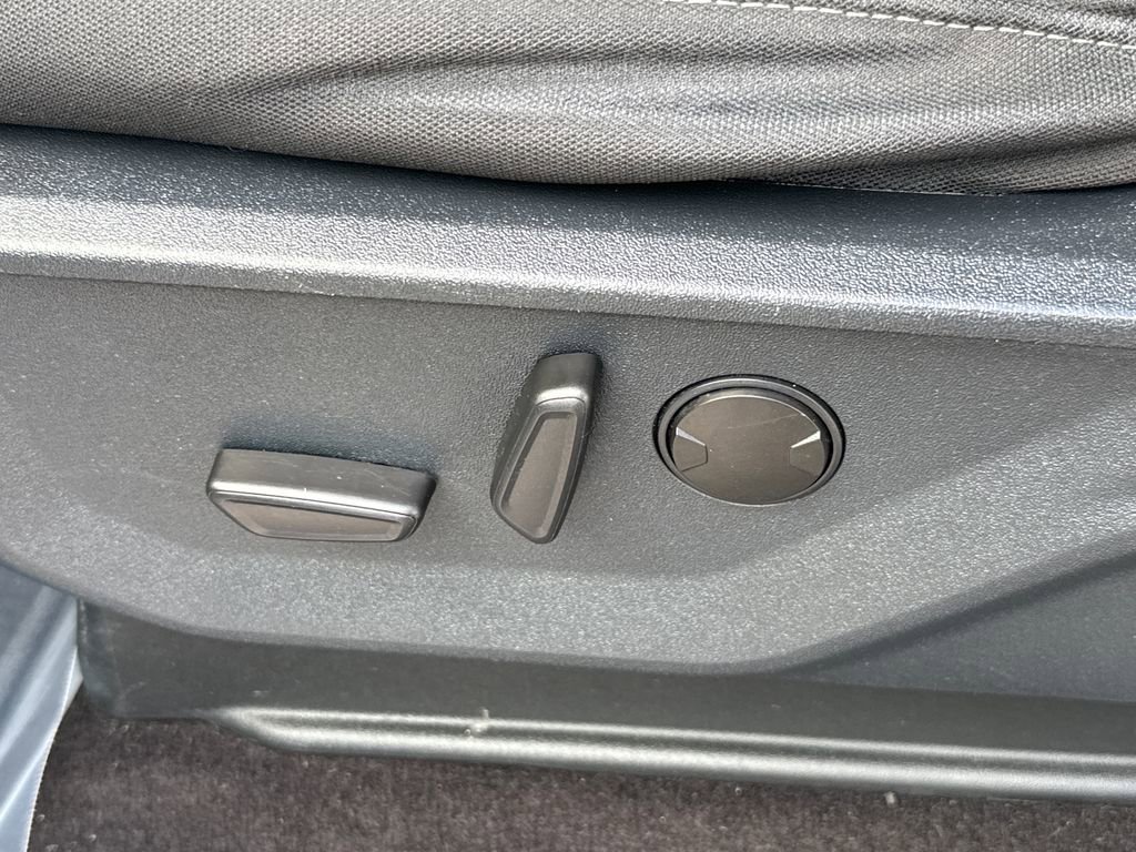 Certified 2022 Ford F150 XLT w/ Equipment Group 302A High image 26