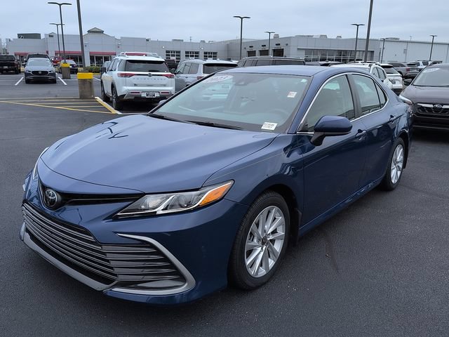 Used 2023 Toyota Camry LE FWD image 3
