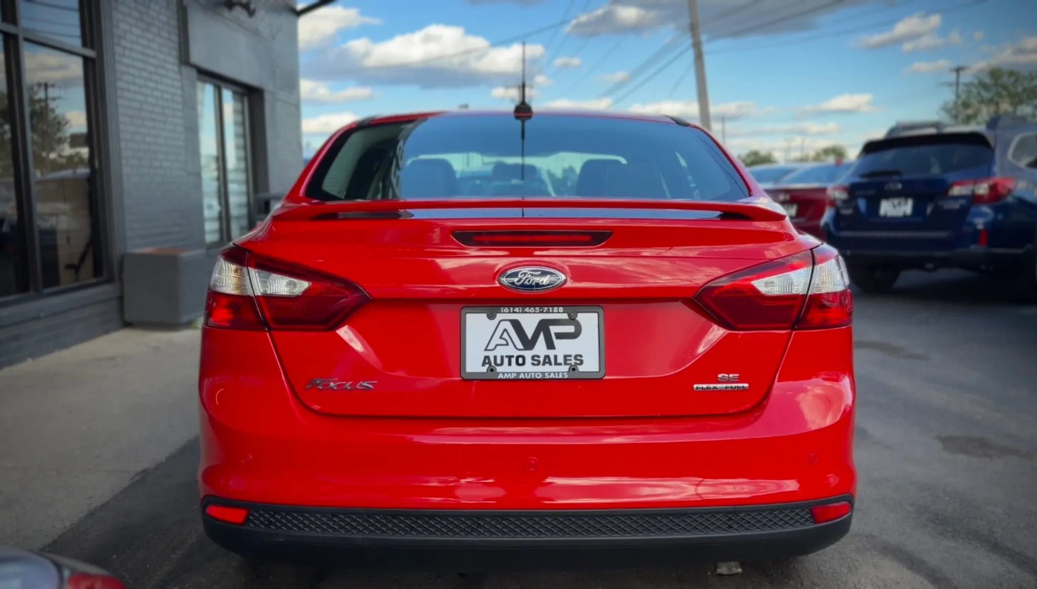 Used 2014 Ford Focus SE w/ SE Winter Package FWD image 3