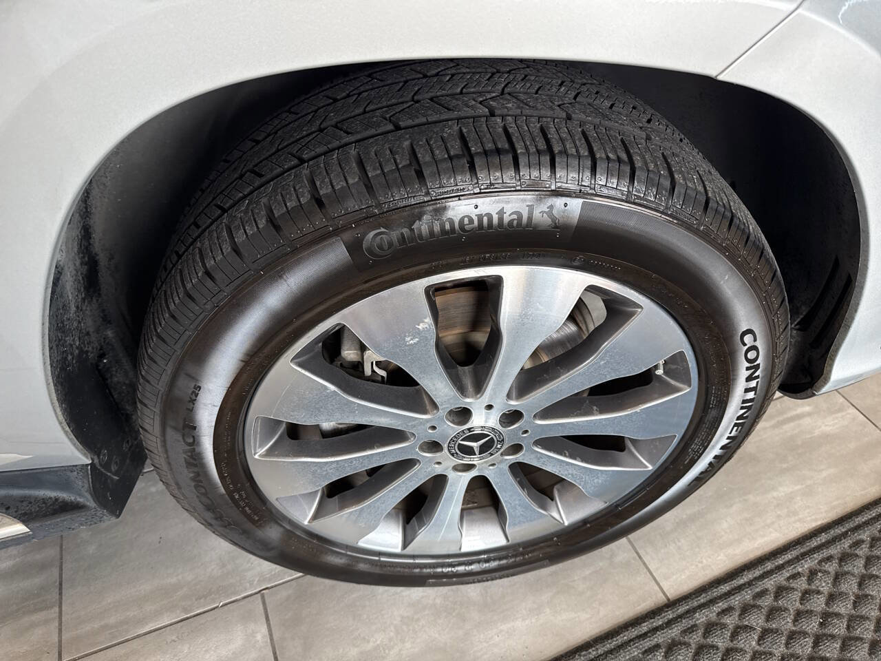 Used 2018 Mercedes-Benz GLS 450 4MATIC w/ Premium Package image 45
