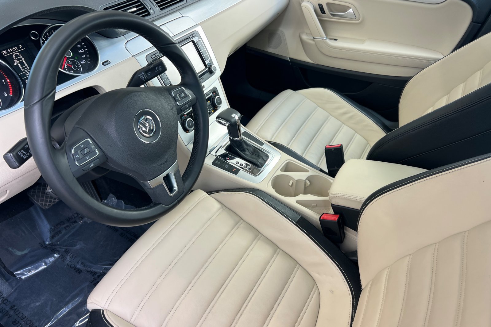Used 2010 Volkswagen CC Luxury FWD image 10