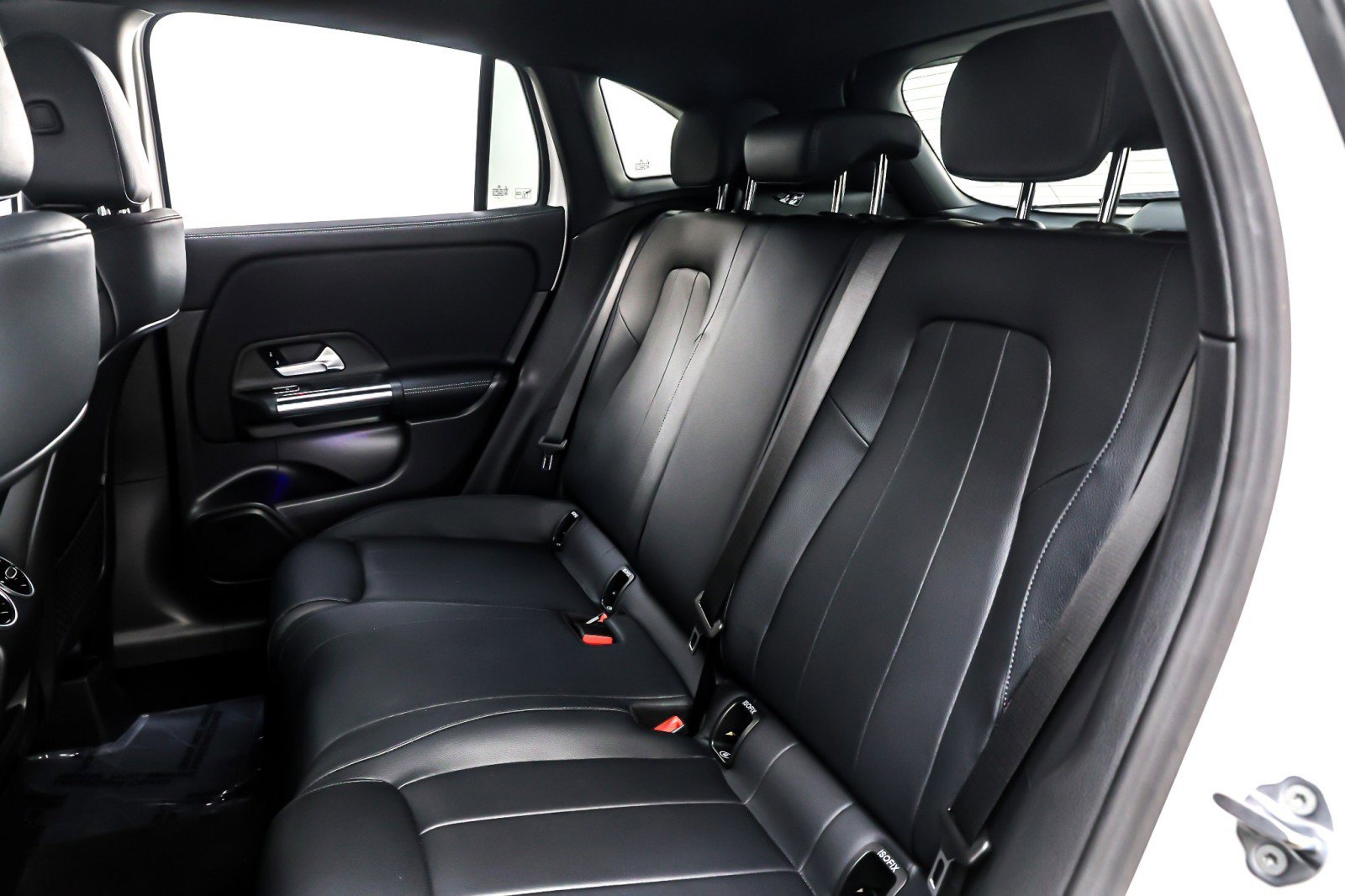 Certified 2023 Mercedes-Benz GLA 250 4MATIC w/ Premium Package image 8