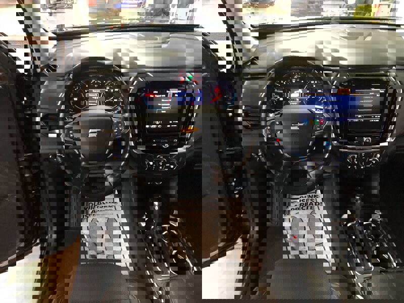 Used 2020 Chevrolet Traverse LT w/ Driver Confidence II Package image 9